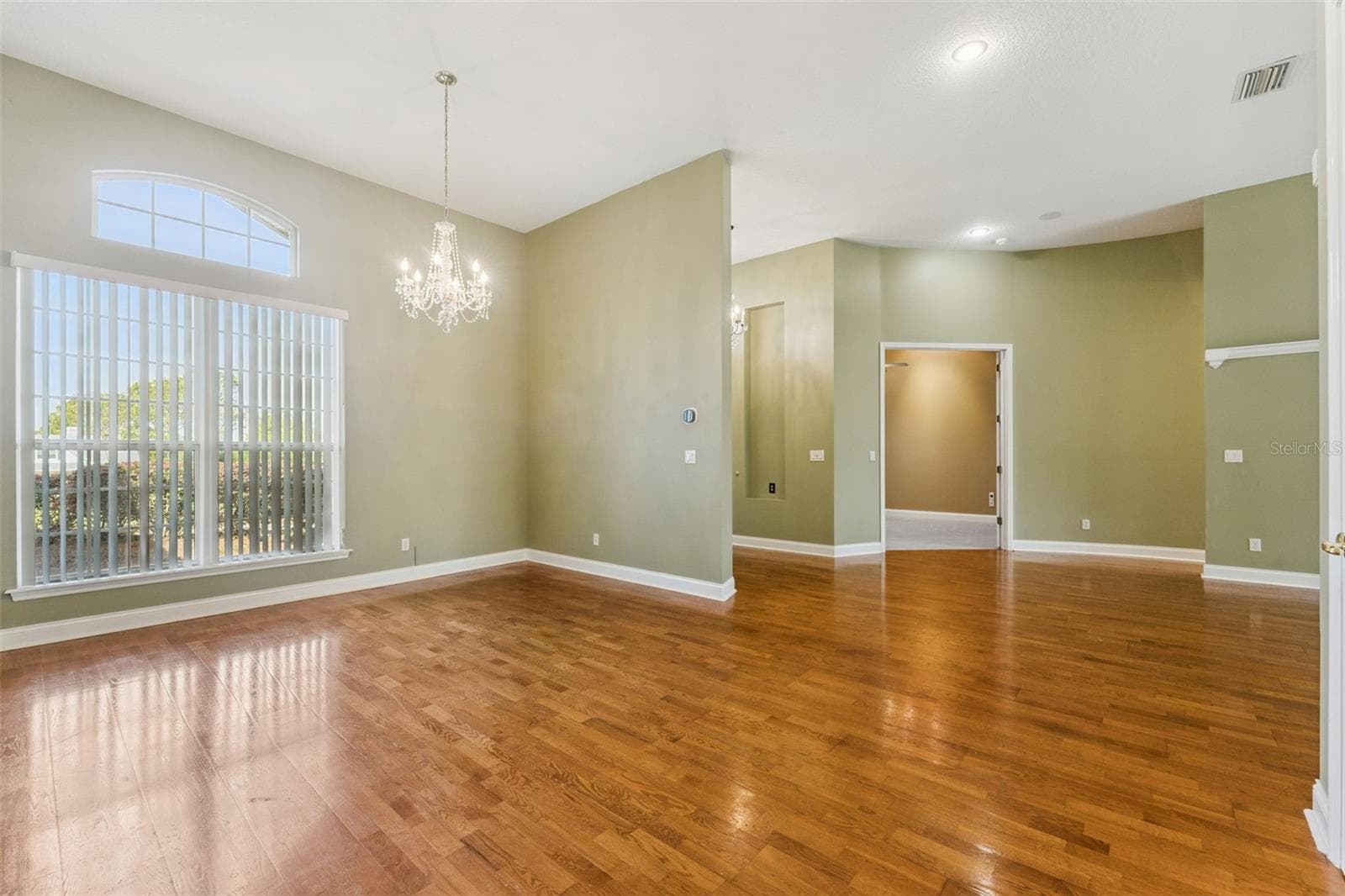 17540 VISTA BELLE COURT — photo 5 of 48