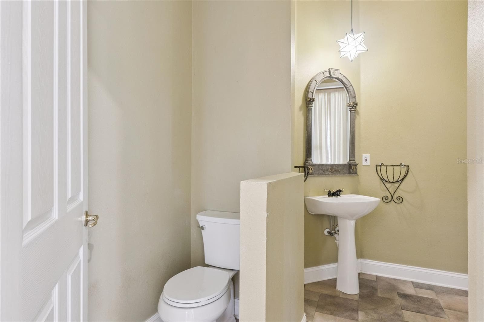 17540 VISTA BELLE COURT — photo 32 of 48