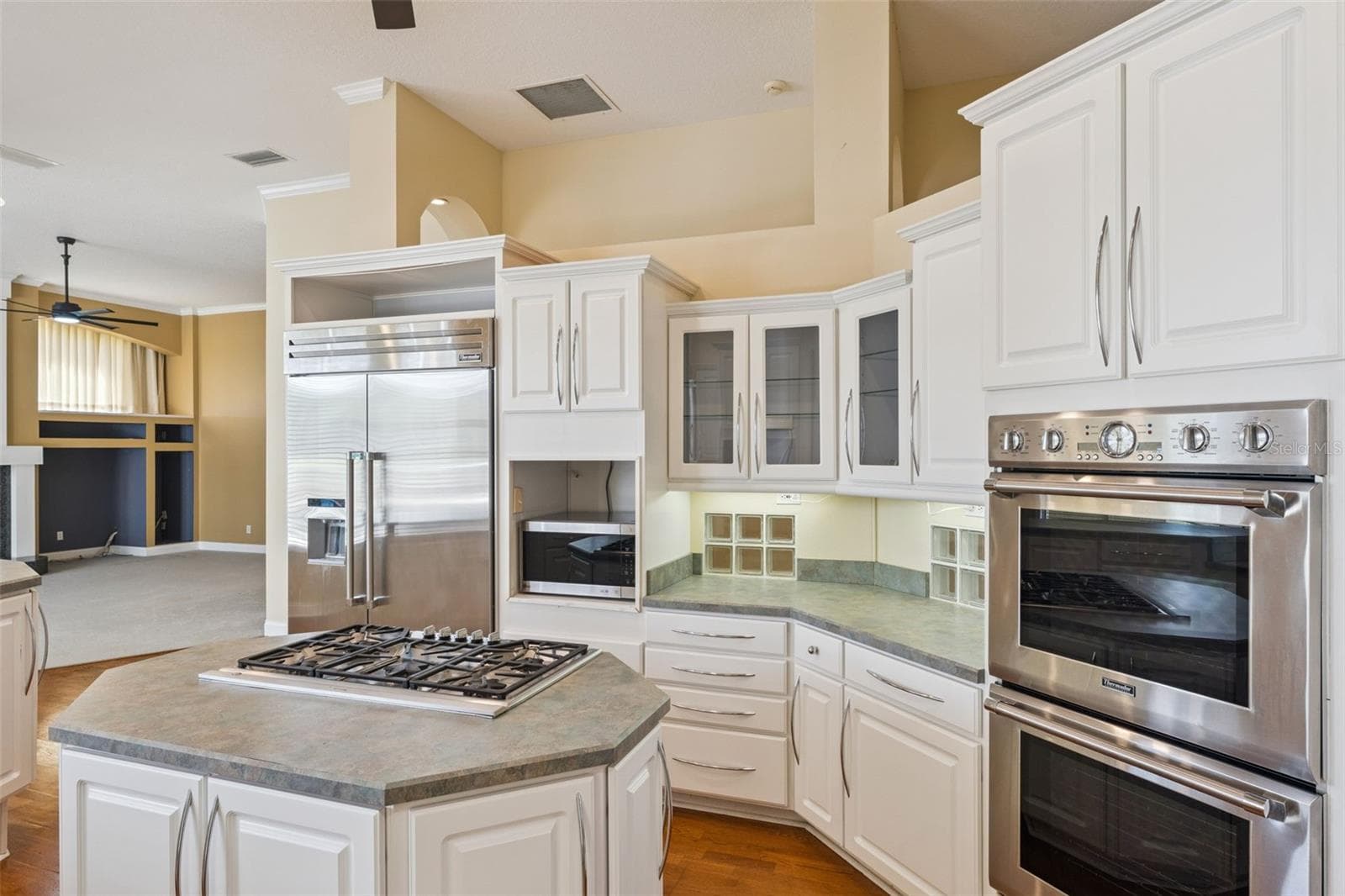 17540 VISTA BELLE COURT — photo 22 of 48