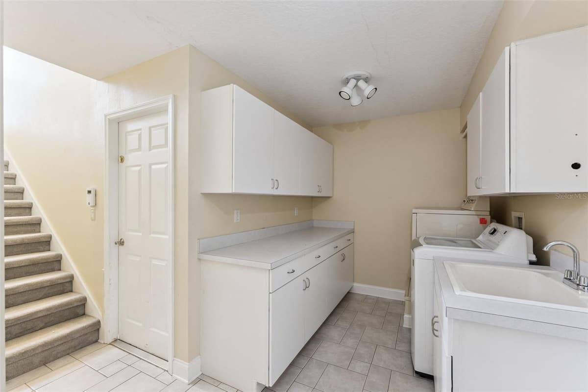 17540 VISTA BELLE COURT — photo 24 of 48