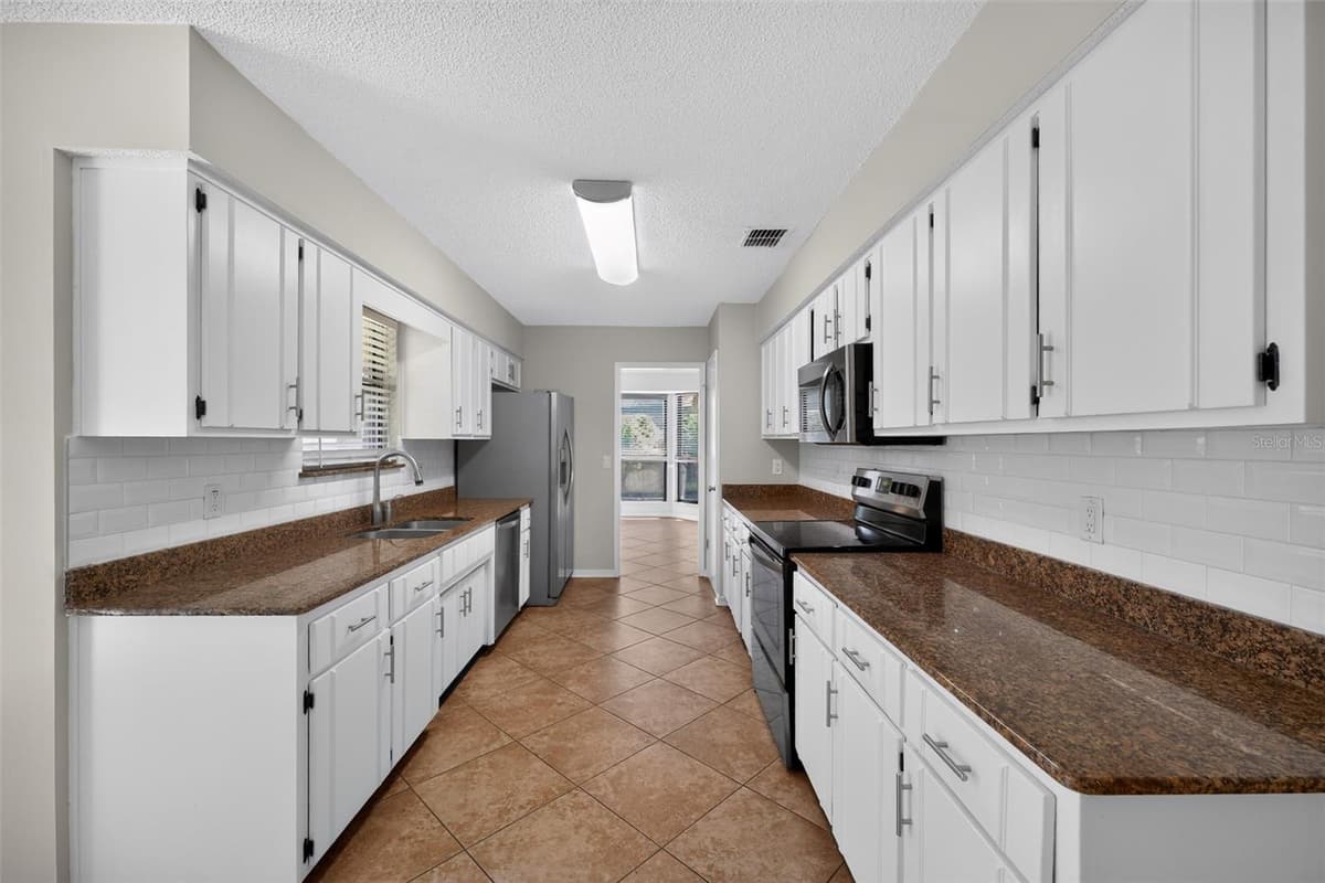 3080 MARRANO DRIVE — photo 11 of 22