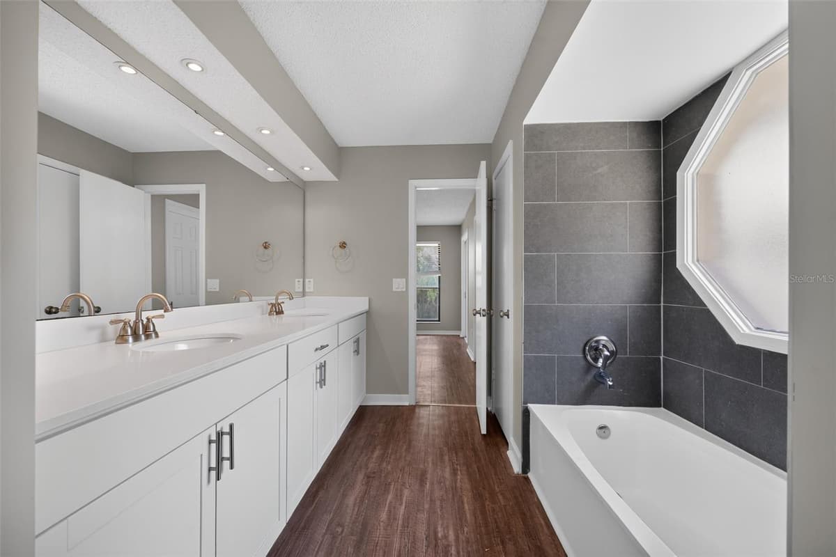 3080 MARRANO DRIVE — photo 15 of 22