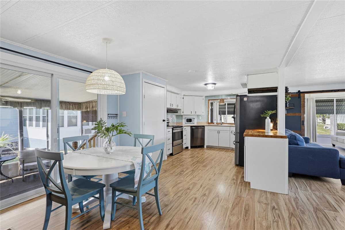 238 PALM AIR DRIVE — photo 8 of 49