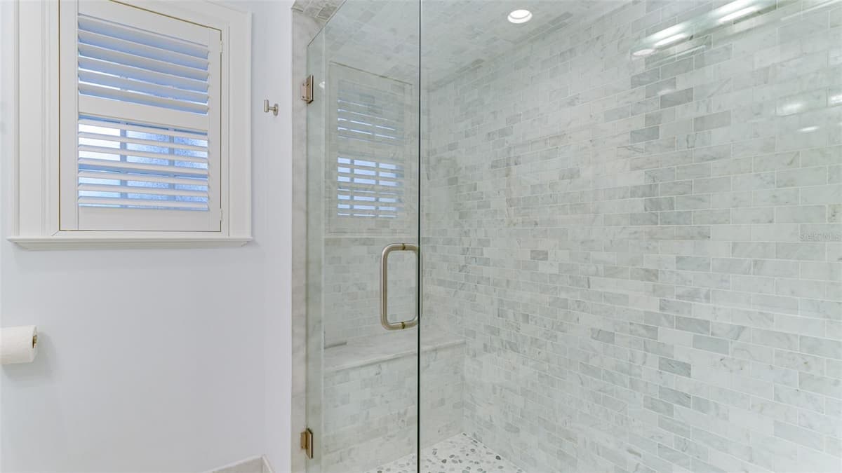 51 MACEWEN DRIVE — photo 21 of 44