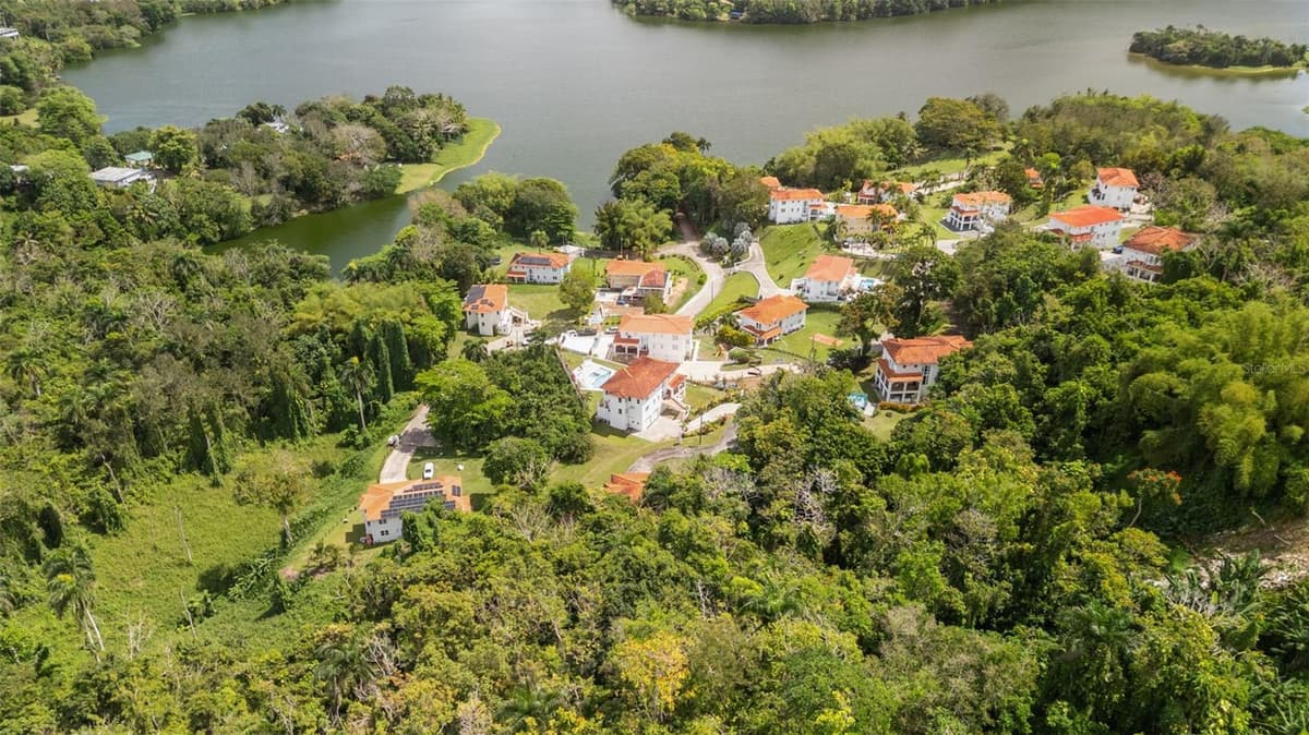 Carretera PR-175 KM. 4.0 ESMERALD LAKE PLANTATION — photo 34 of 35