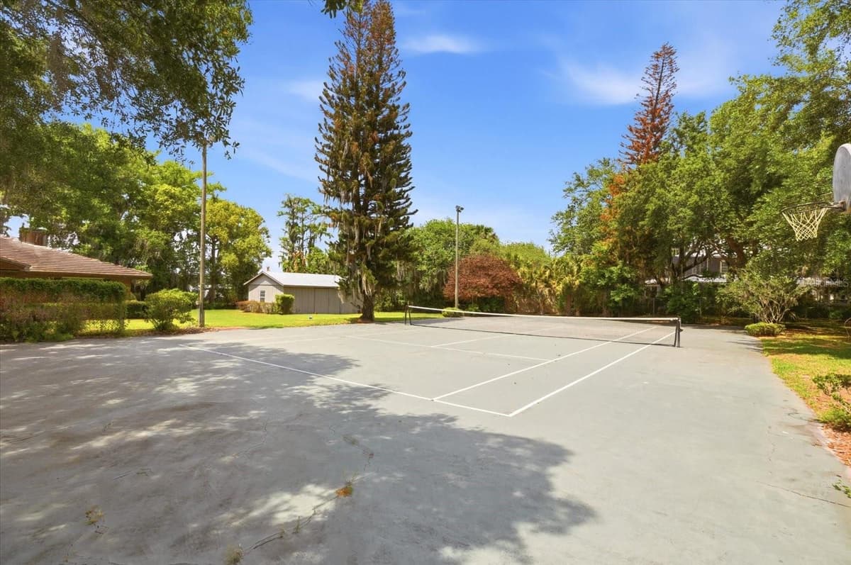 4910 LAKE DRIVE — photo 43 of 73