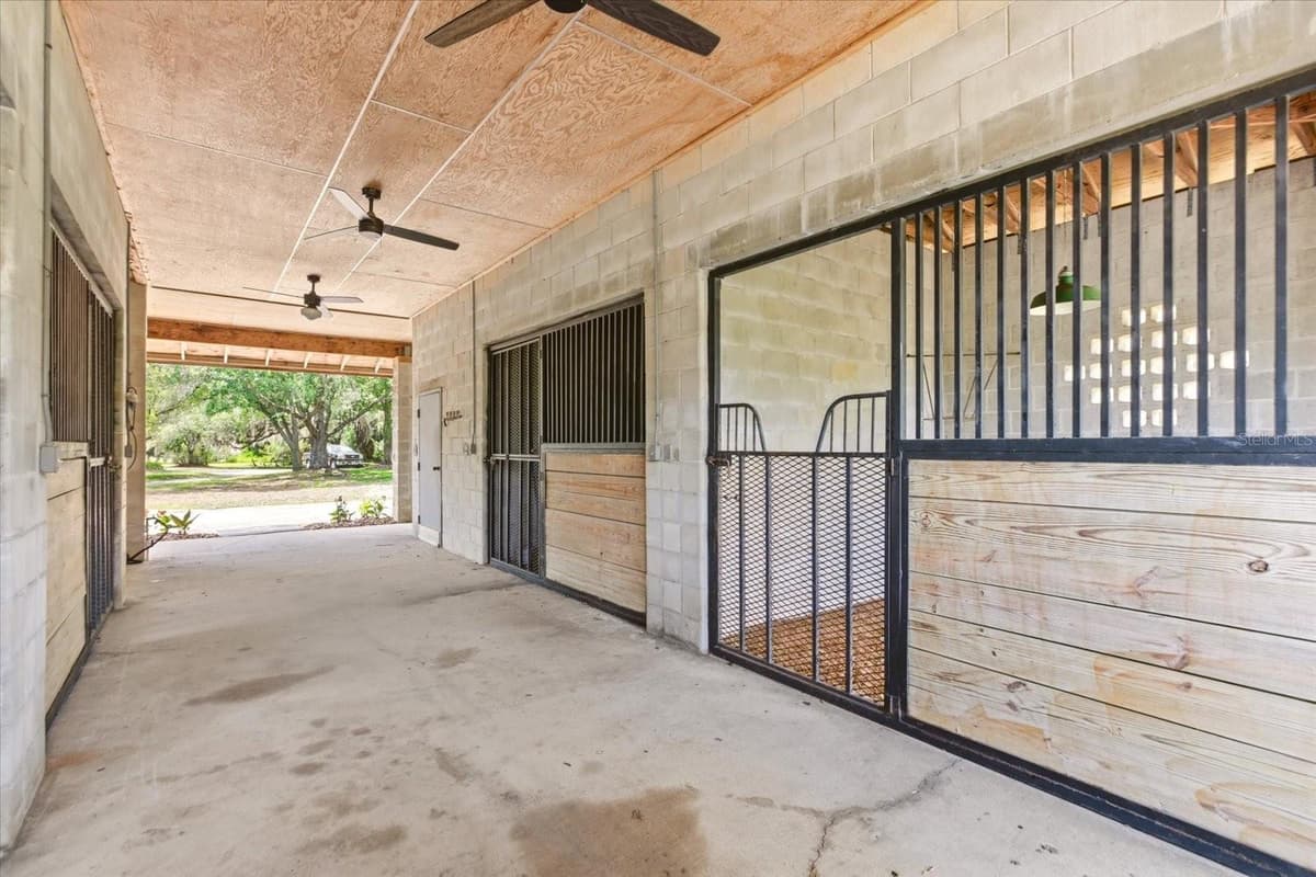 4910 LAKE DRIVE — photo 40 of 73