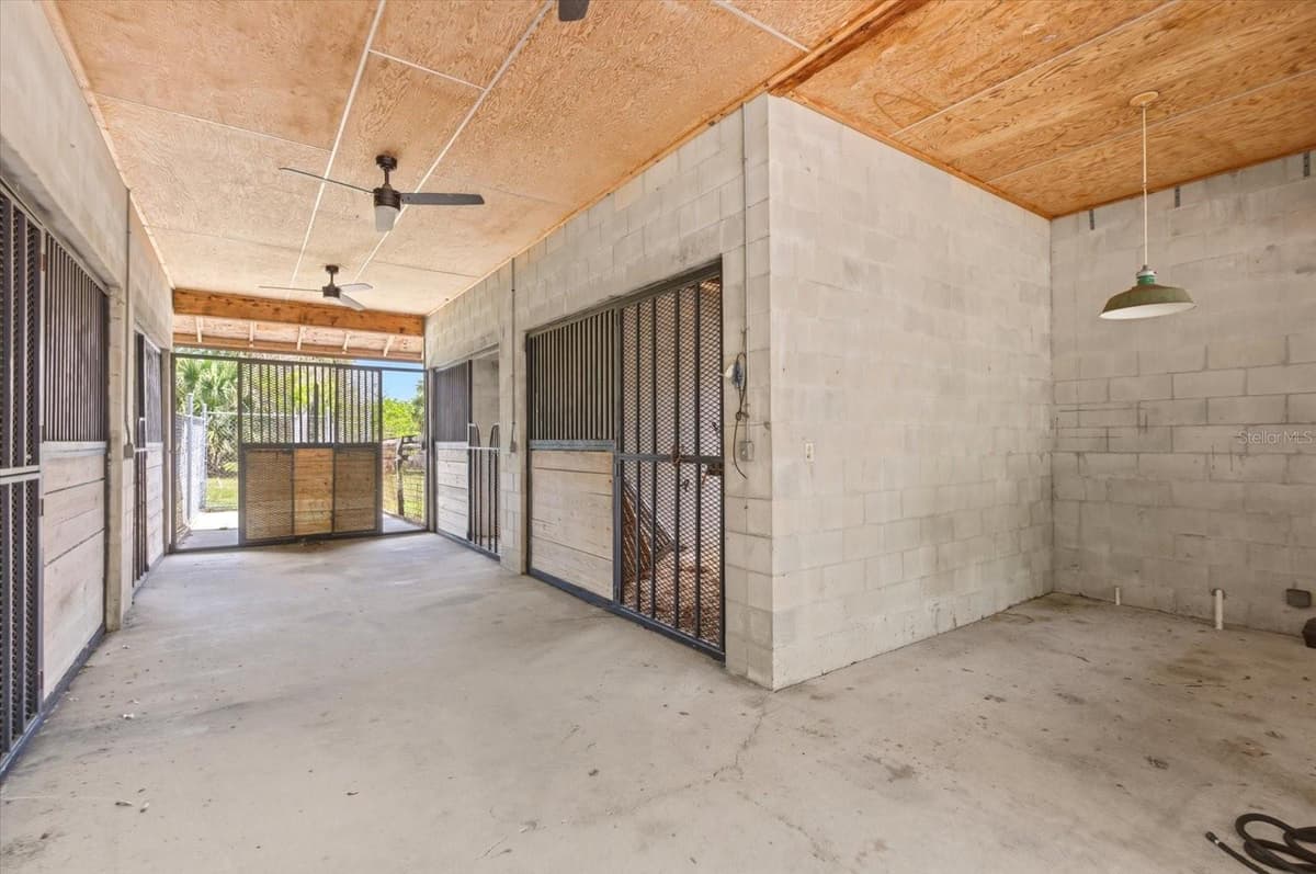 4910 LAKE DRIVE — photo 39 of 73