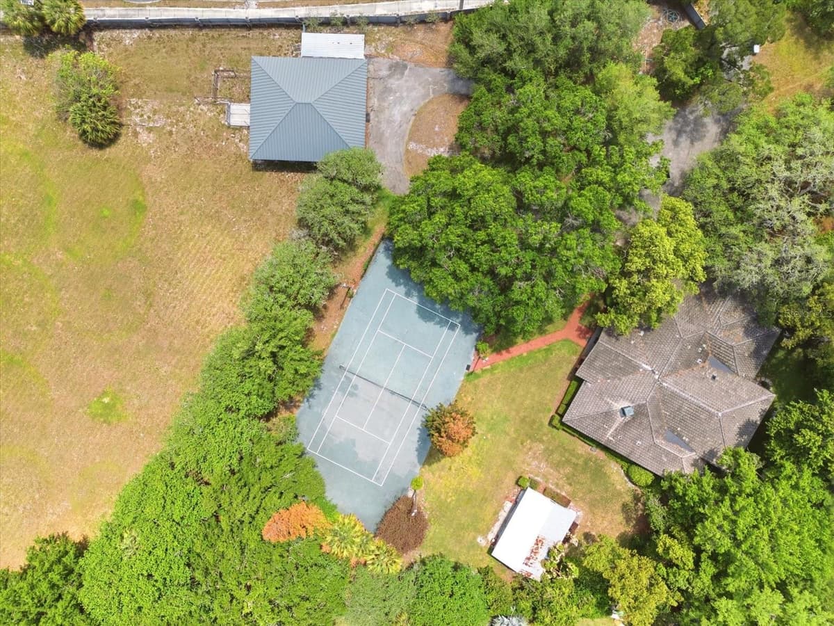 4910 LAKE DRIVE — photo 41 of 73