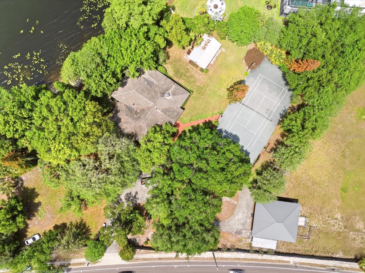 4910 LAKE DRIVE — photo 44 of 73