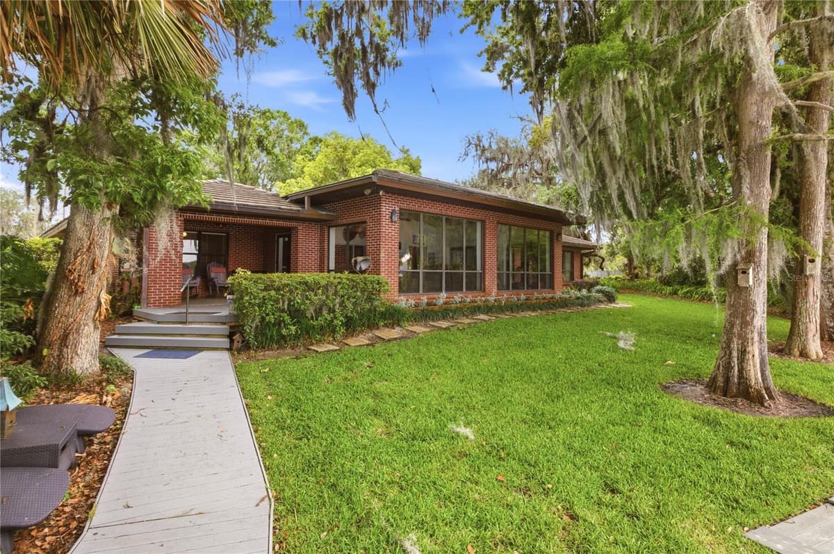 4910 LAKE DRIVE — photo 8 of 73