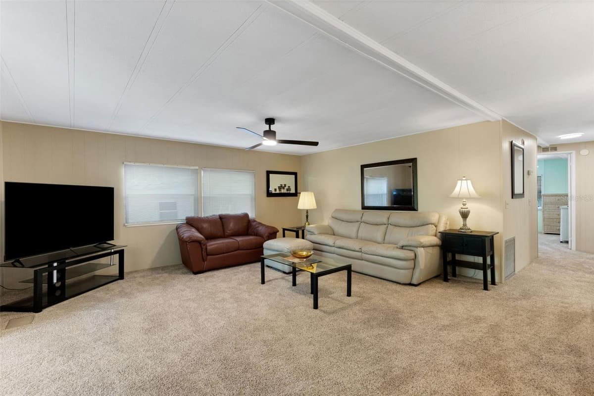 98 CEDAR ELM DRIVE — photo 11 of 39