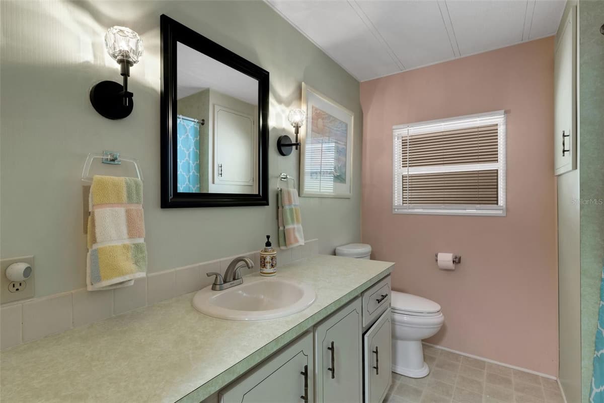 98 CEDAR ELM DRIVE — photo 15 of 39