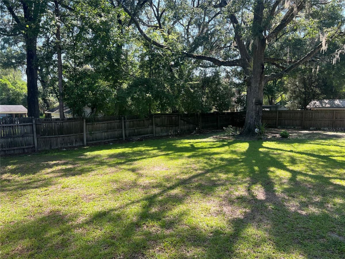 18771 244TH STREET — photo 19 of 35