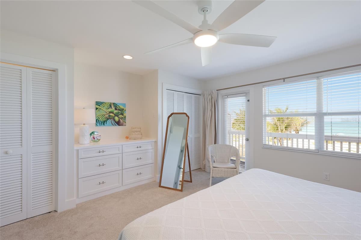 420 GULF BOULEVARD — photo 23 of 40