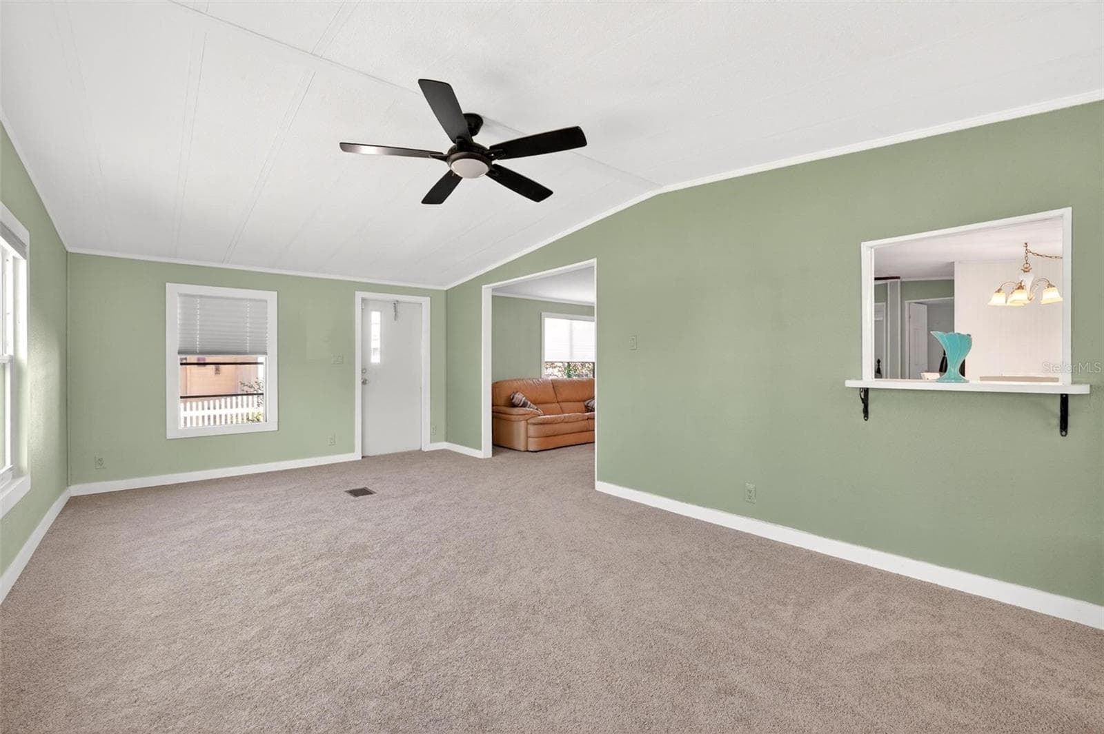516 JASON DRIVE — photo 7 of 31