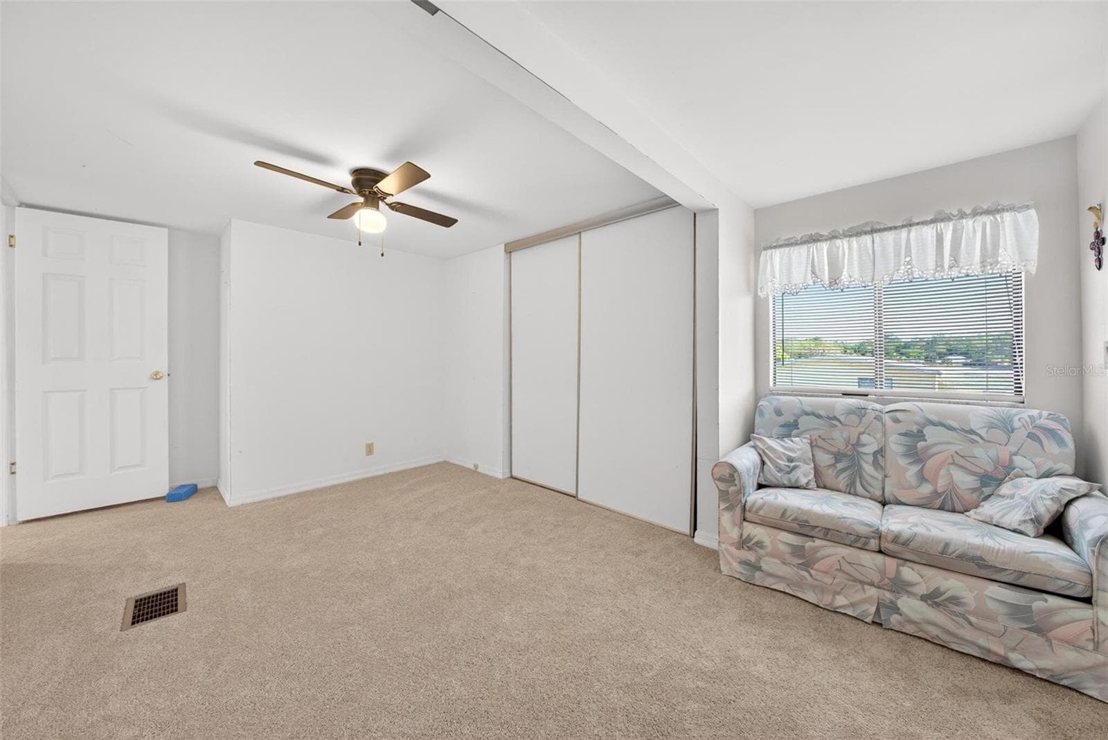 516 JASON DRIVE — photo 24 of 31