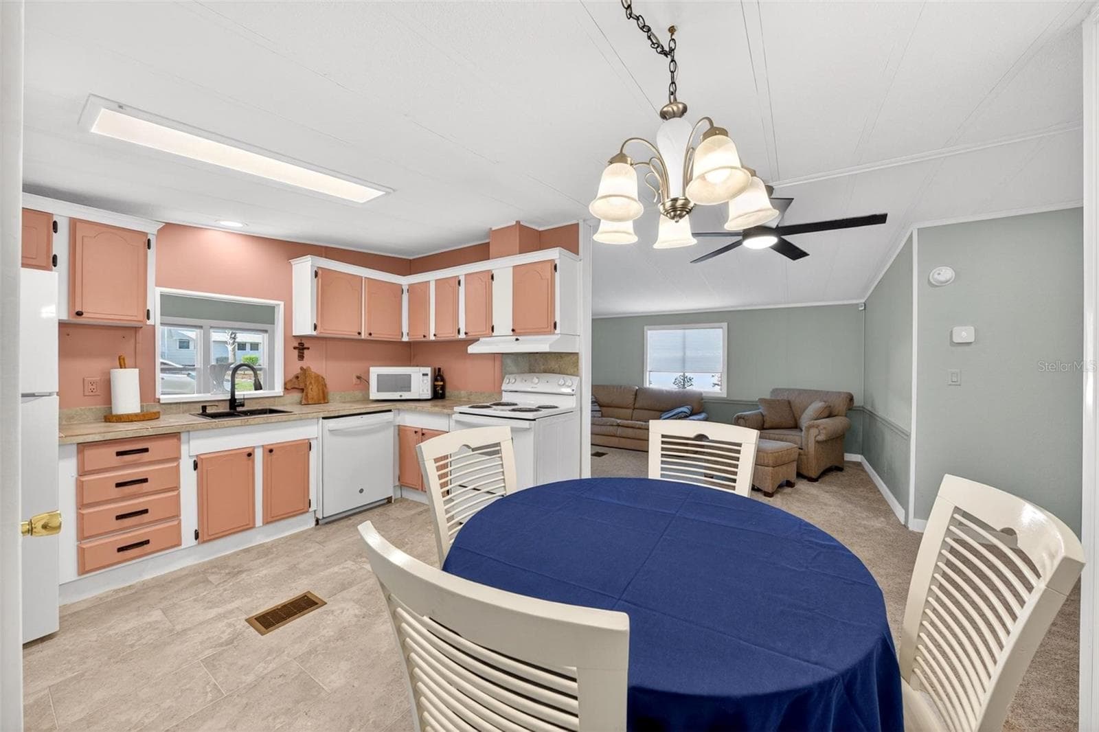 516 JASON DRIVE — photo 15 of 31