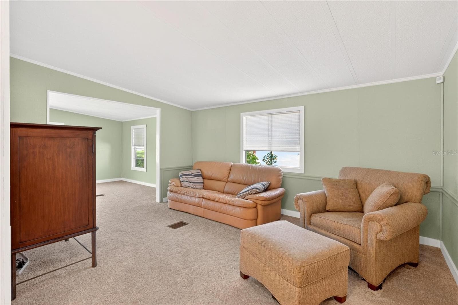 516 JASON DRIVE — photo 11 of 31