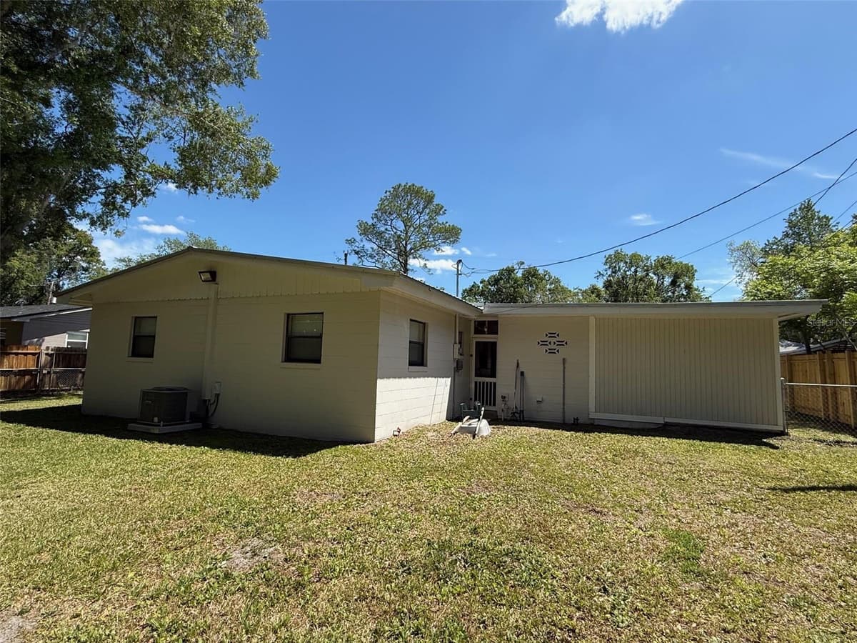 1135 NEIL COURT — photo 17 of 30