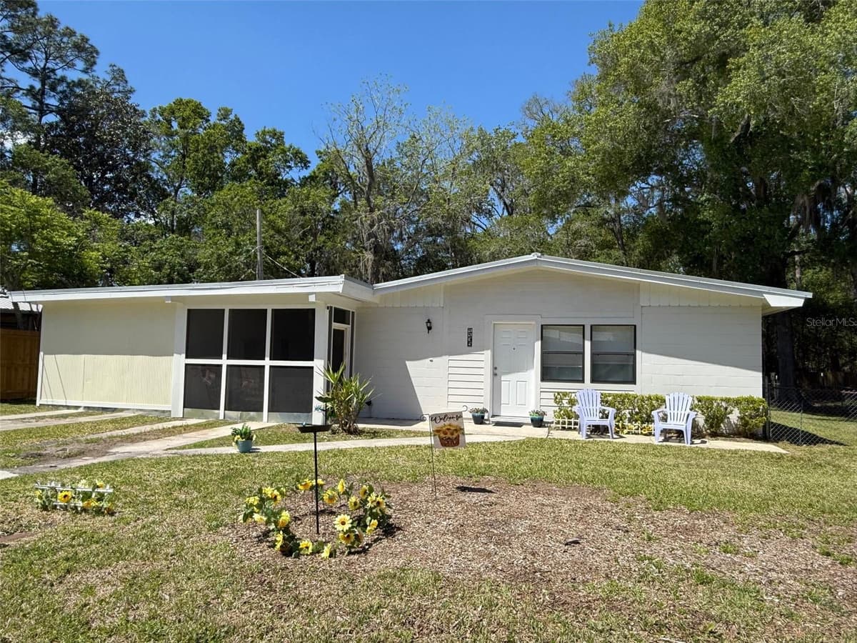 1135 NEIL COURT — photo 1 of 30