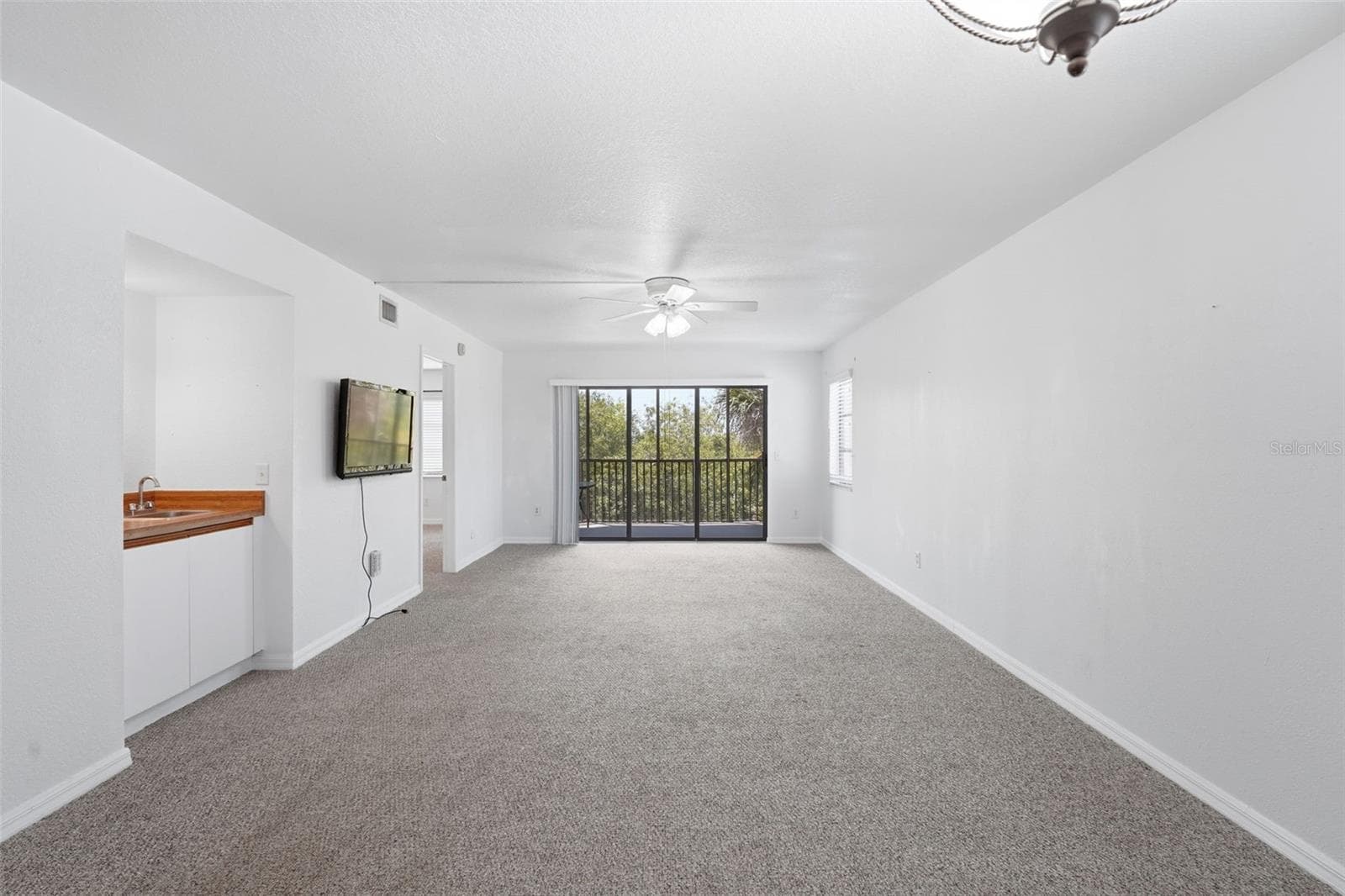 175 KINGS HIGHWAY — photo 11 of 41