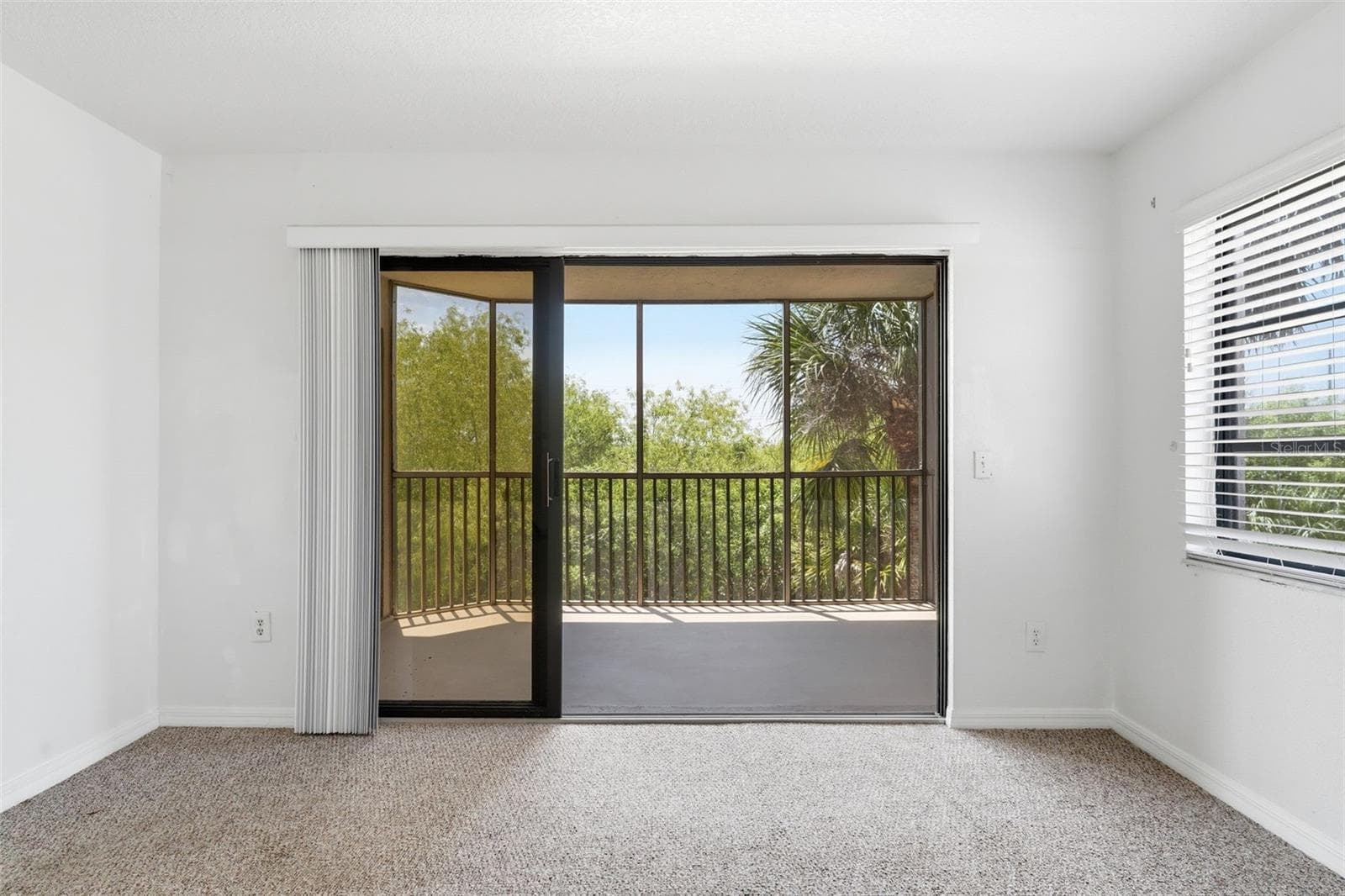 175 KINGS HIGHWAY — photo 16 of 41