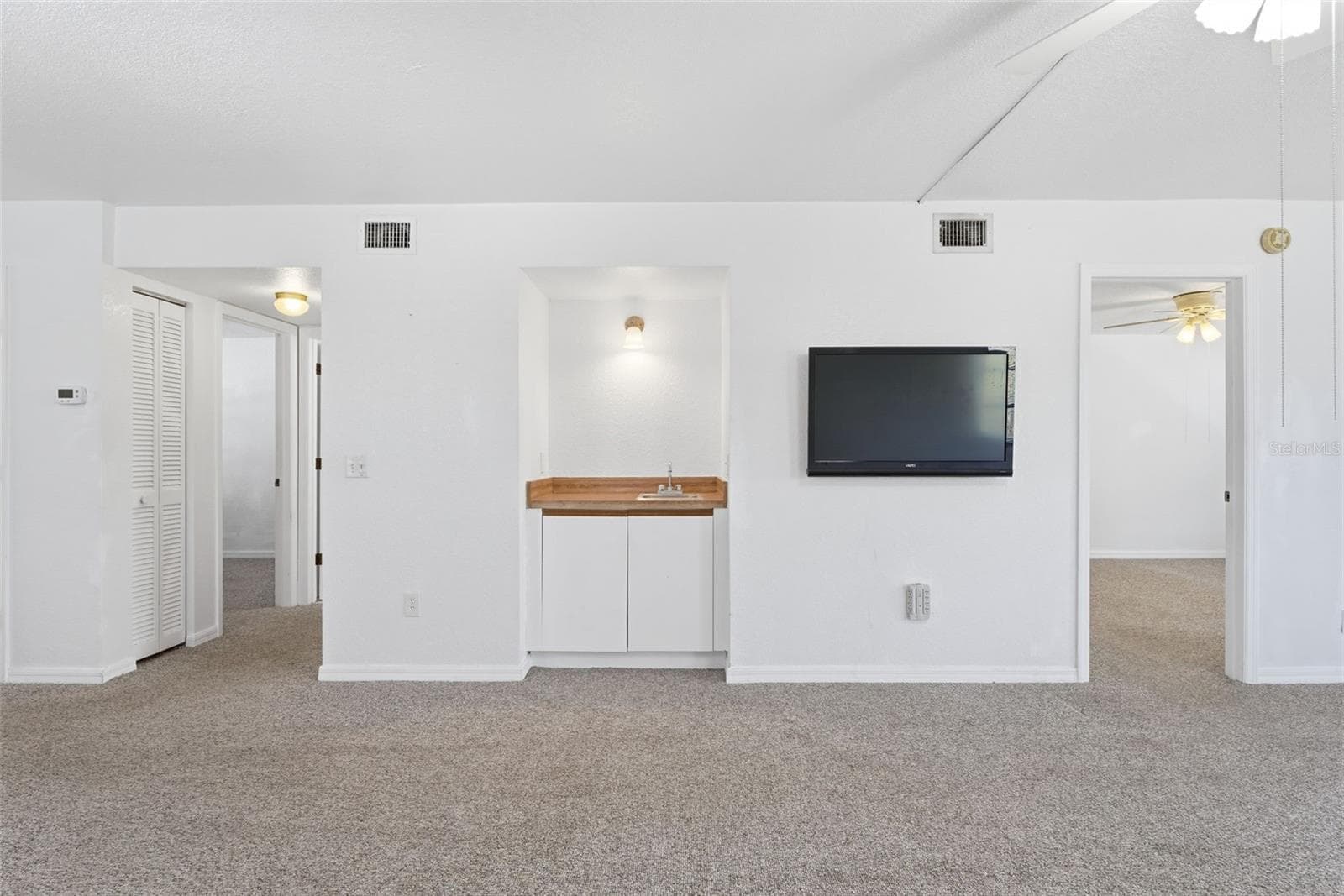 175 KINGS HIGHWAY — photo 14 of 41
