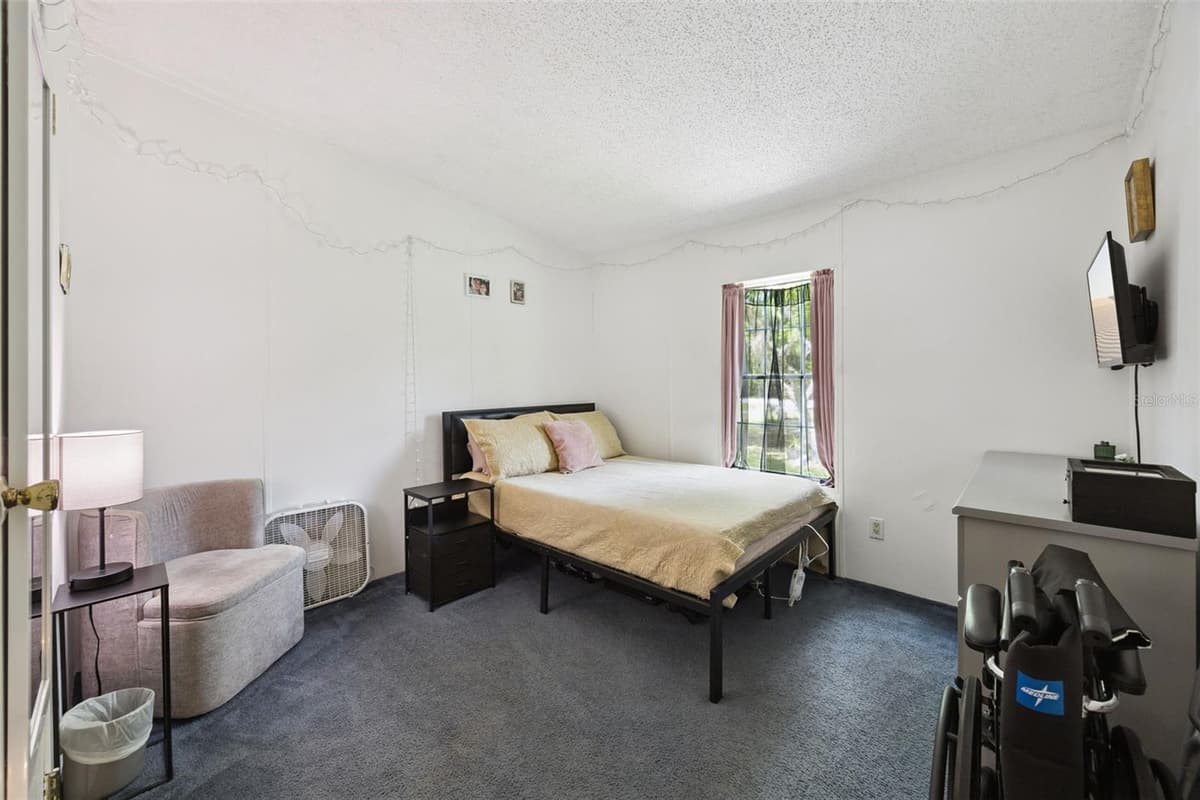 25412 MATHEW STREET — photo 15 of 35
