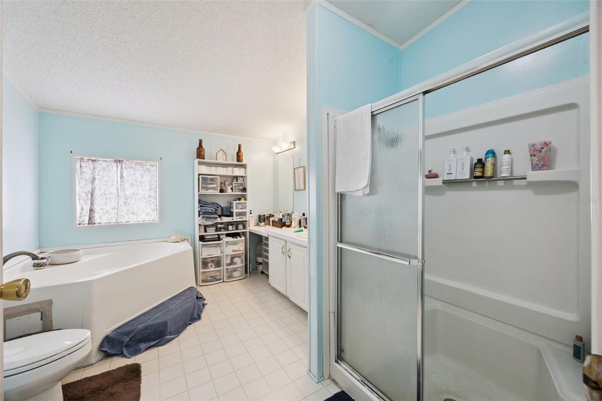 25412 MATHEW STREET — photo 13 of 35