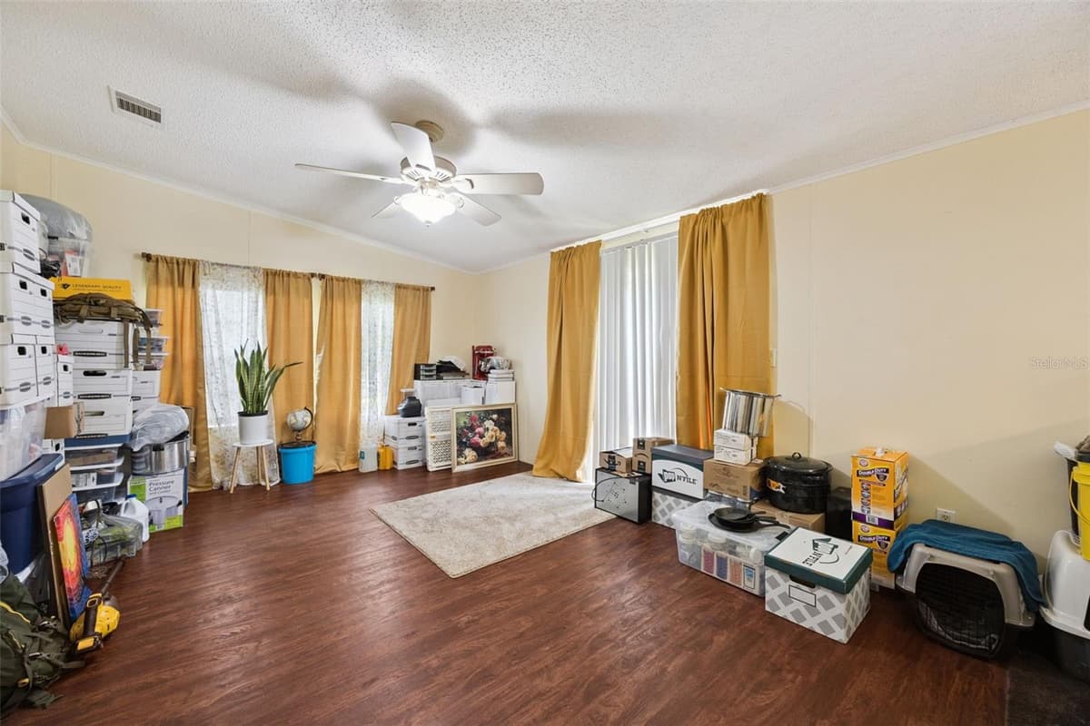 25412 MATHEW STREET — photo 4 of 35
