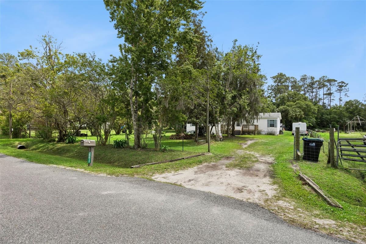 25412 MATHEW STREET — photo 31 of 35