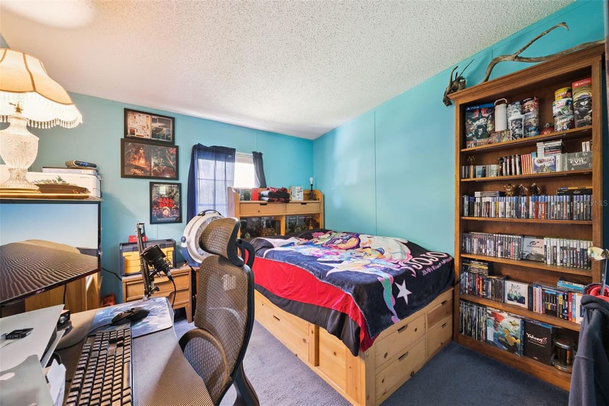 25412 MATHEW STREET — photo 17 of 35
