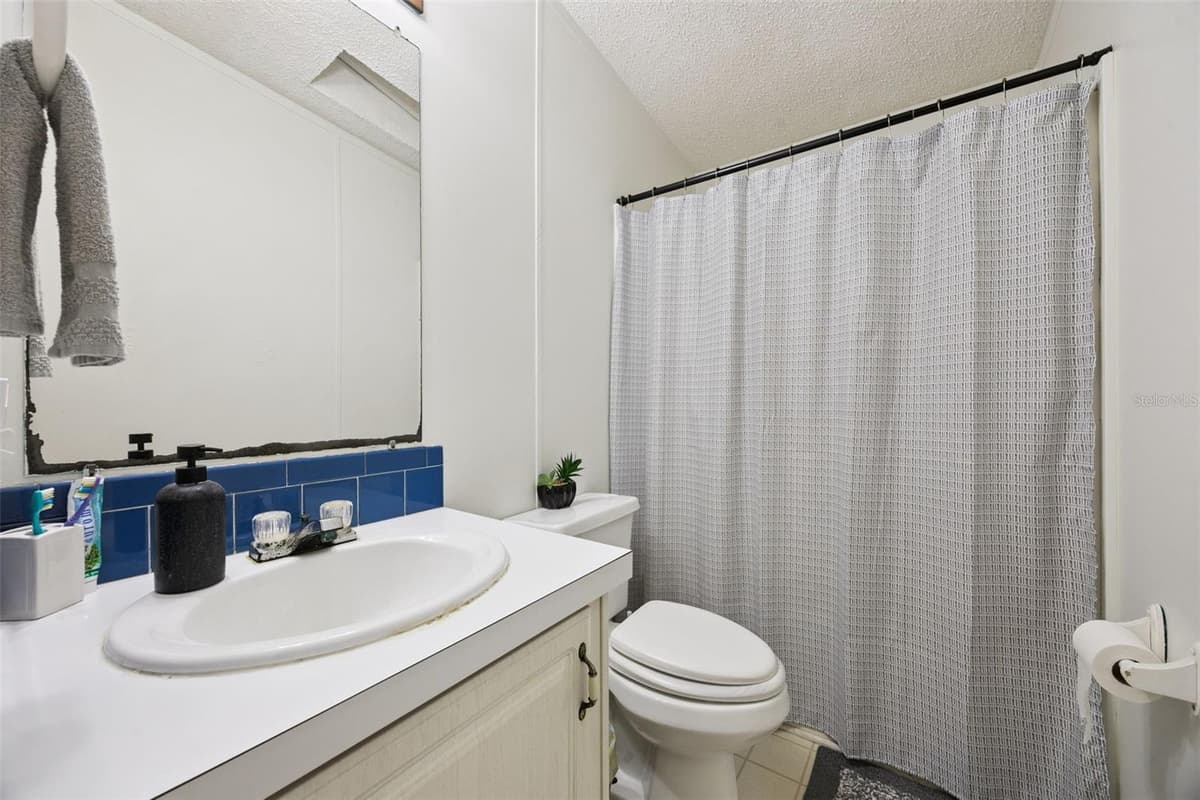 25412 MATHEW STREET — photo 16 of 35