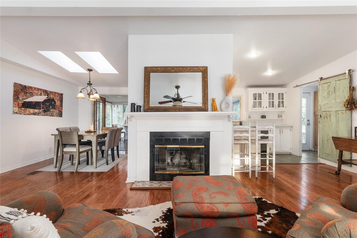 20361 1ST STREET — photo 15 of 62