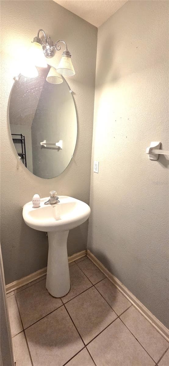 2729 CONCH HOLLOW DRIVE — photo 9 of 34