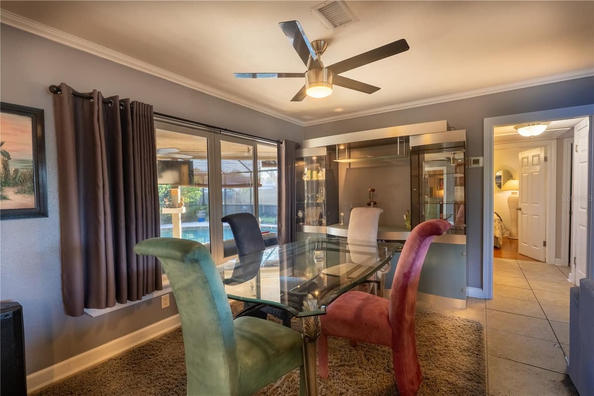 33 SOUTHWIND DRIVE — photo 8 of 50
