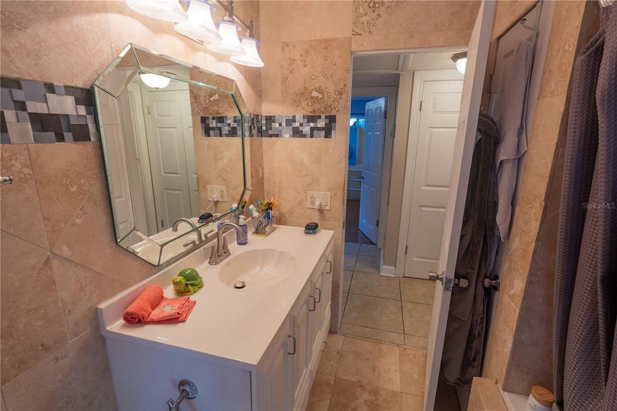 33 SOUTHWIND DRIVE — photo 29 of 50