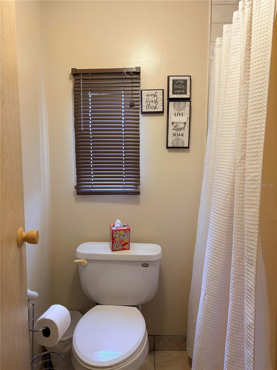 3049 LONGVIEW LANE — photo 24 of 33