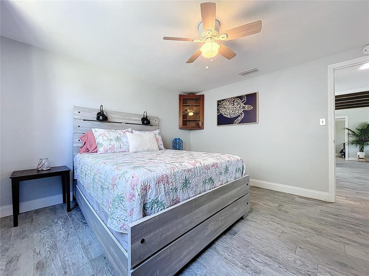 4930 BAY PARK DRIVE — photo 37 of 89