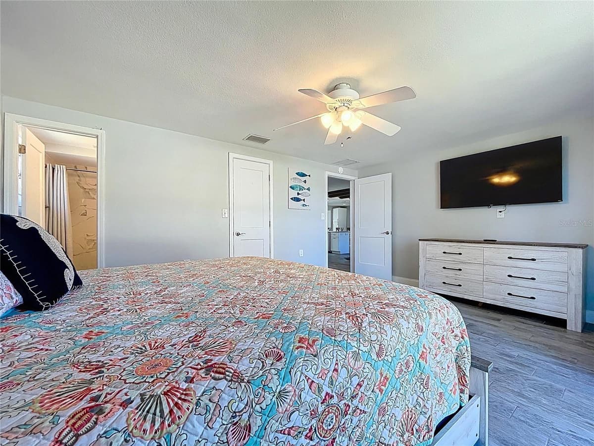 4930 BAY PARK DRIVE — photo 31 of 89