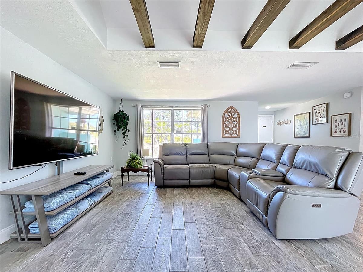 4930 BAY PARK DRIVE — photo 8 of 89