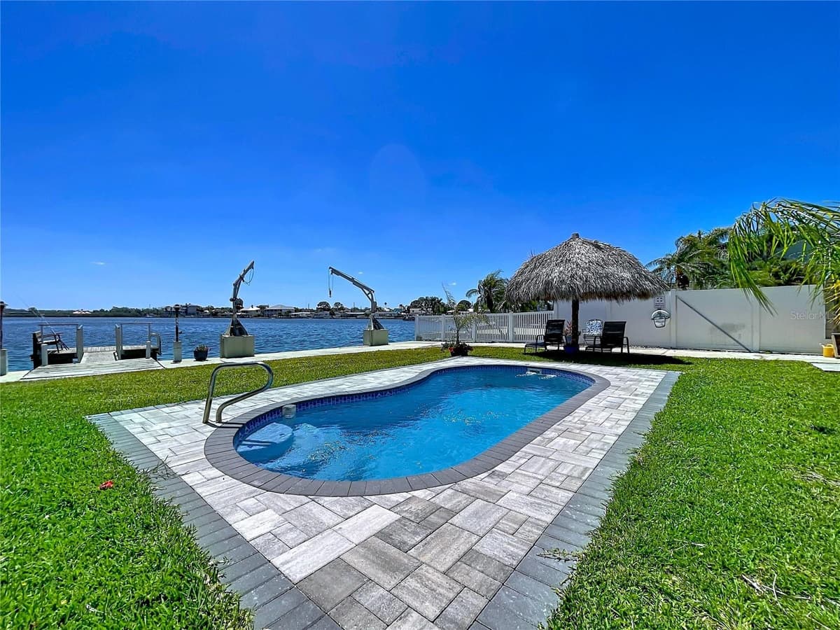 4930 BAY PARK DRIVE — photo 47 of 89