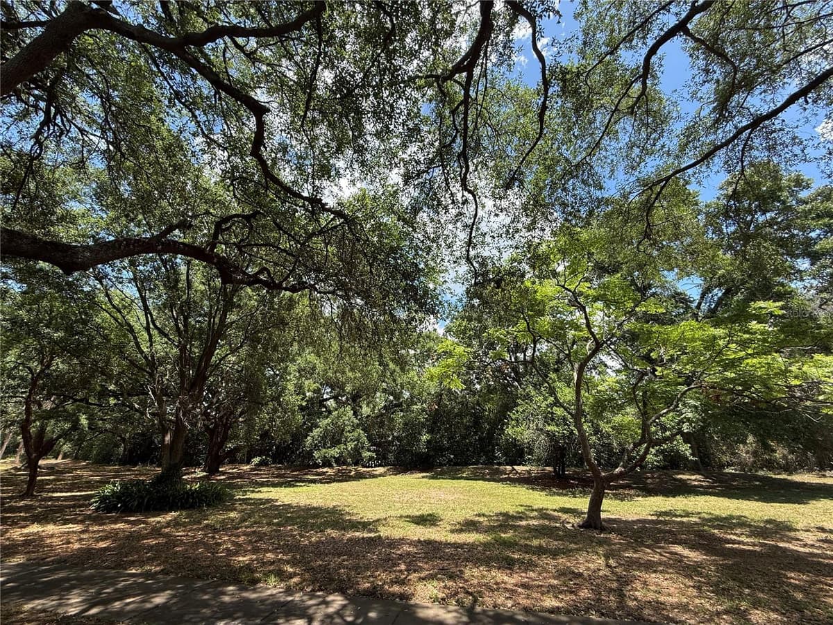 6322 TREETOP CIRCLE — photo 31 of 46
