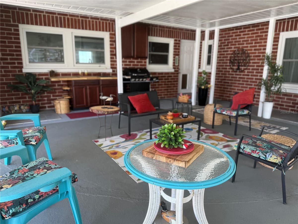 1322 RIVERSIDE DRIVE — photo 15 of 21