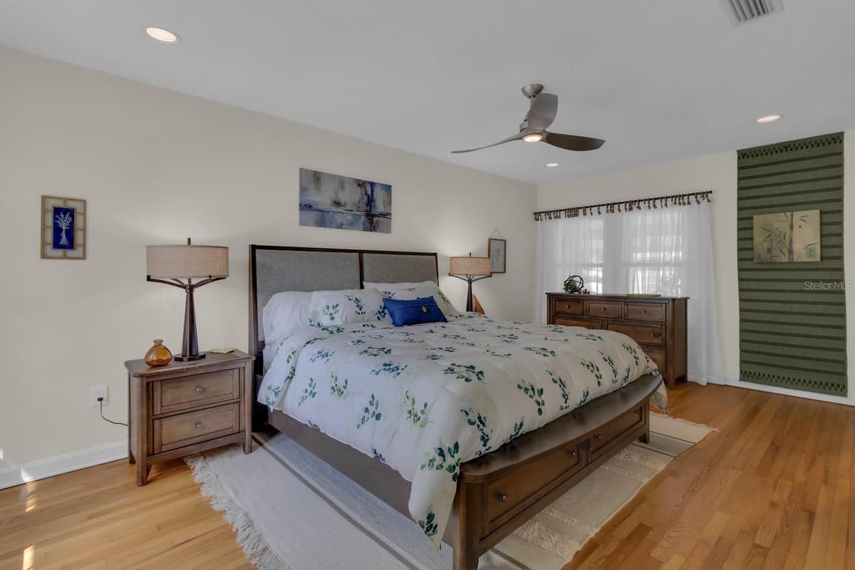 1322 RIVERSIDE DRIVE — photo 9 of 21