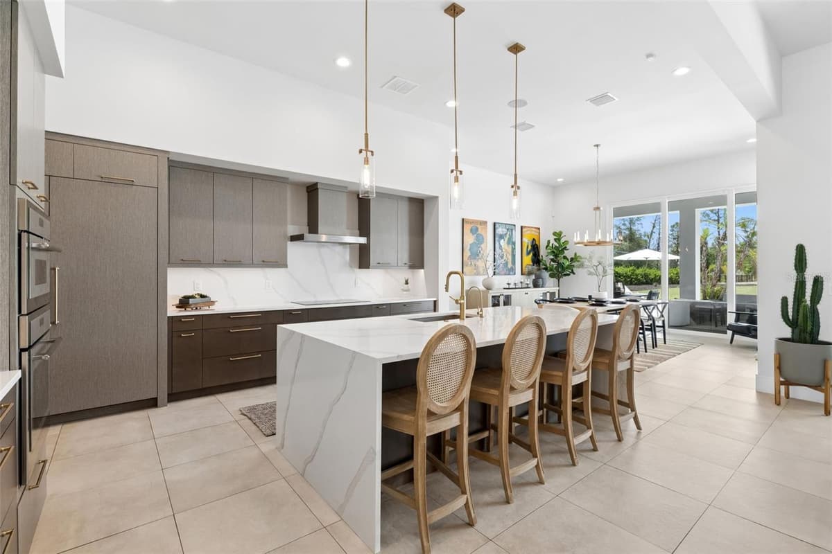 15220 PENDIO DRIVE — photo 11 of 74