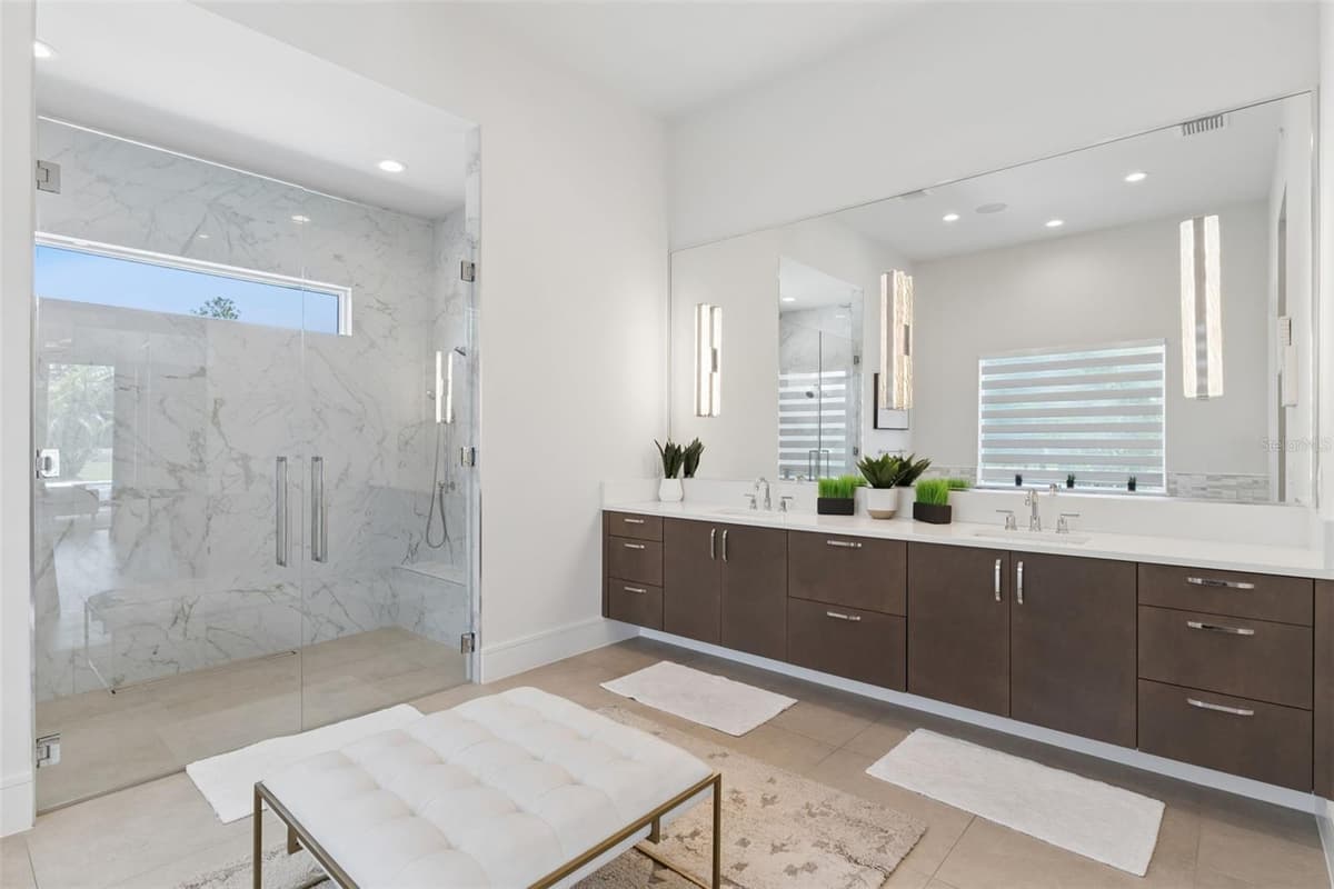15220 PENDIO DRIVE — photo 31 of 74