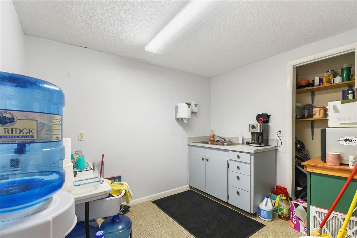 1324 MATTIE STREET — photo 5 of 16