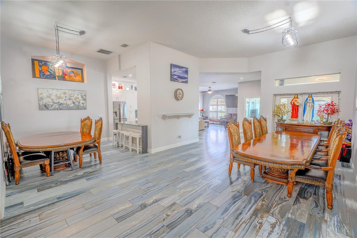 2145 PORPOISE STREET — photo 8 of 22